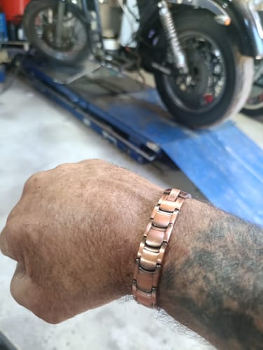 Customer photo review of Riders' Copper Bracelet