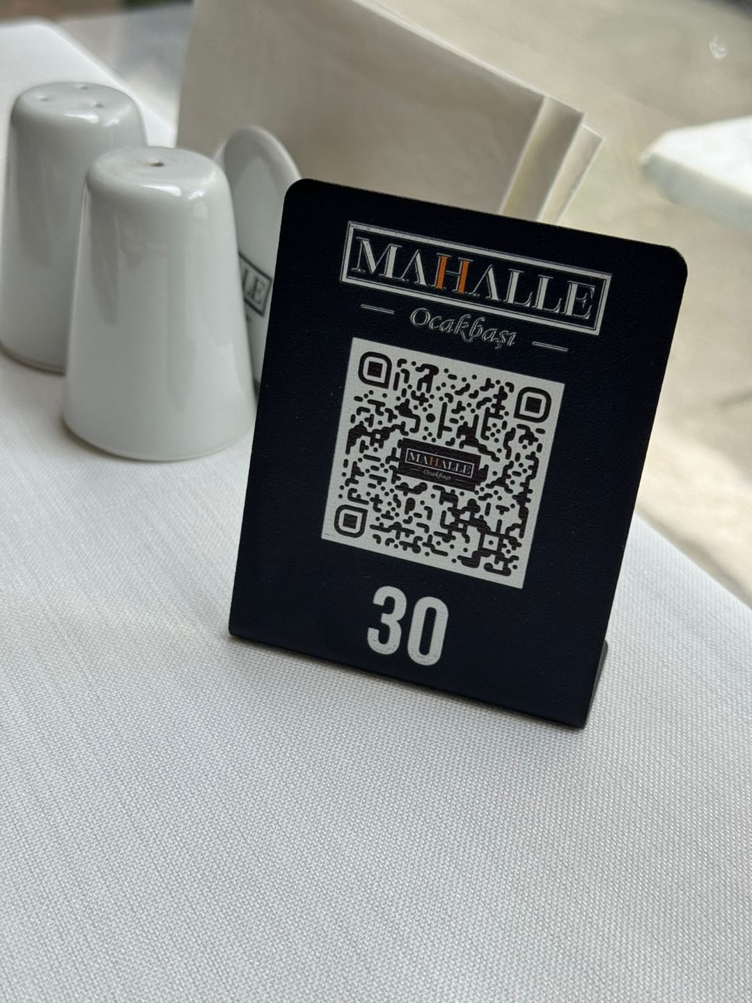 Customer photo review of Metal QR Menü Standı