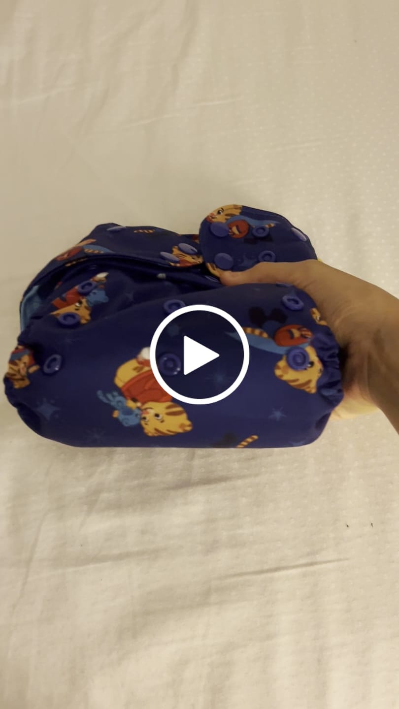 Customer video review of Bamboo Cotton Bookfold Cloth Diaper Insert with Athletic Wicking Jersey