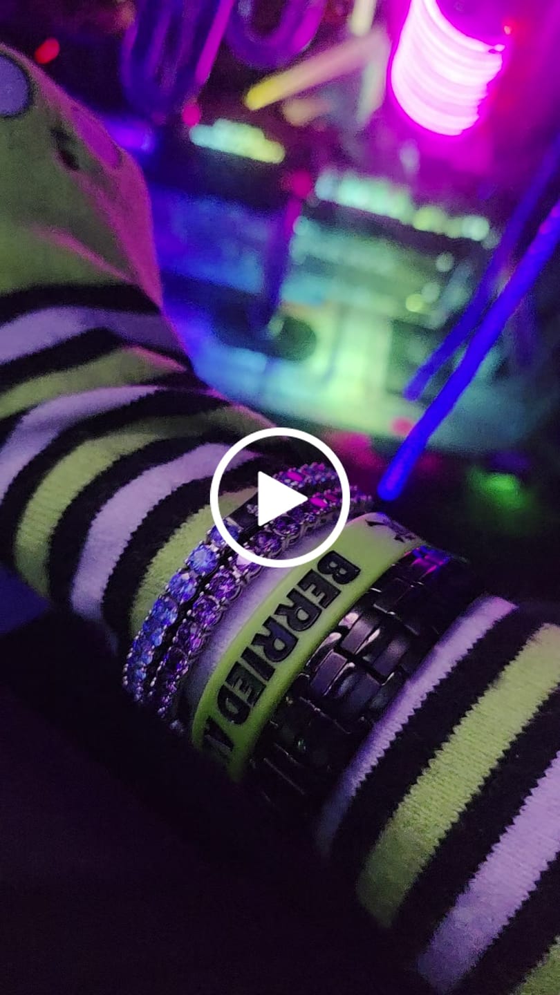 Customer video review of 5mm Tennis Bracelet - Blue Sapphire