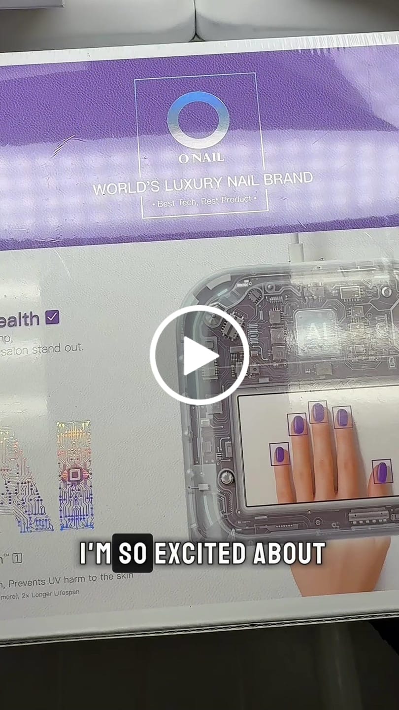Customer video review of Skin Health No.1 AI Nail Lamp