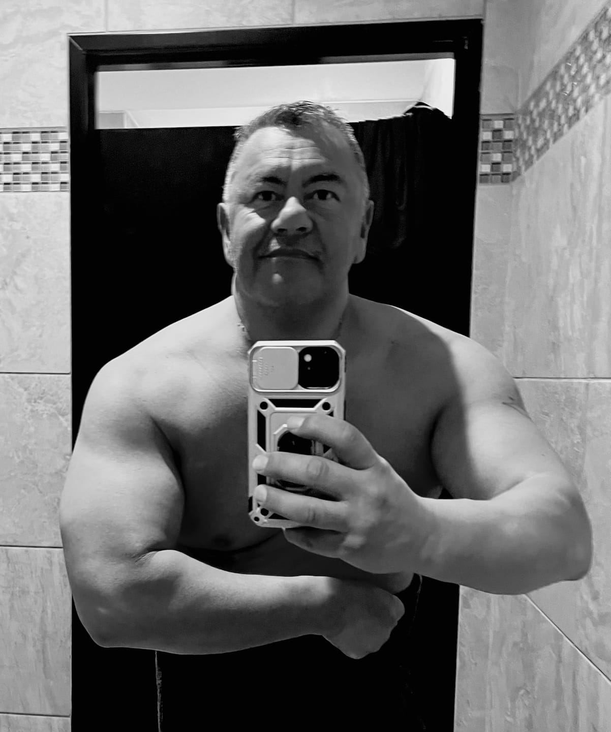 Customer photo review of Old School Muscle & Strength, Joint Friendly - 19-Nandro