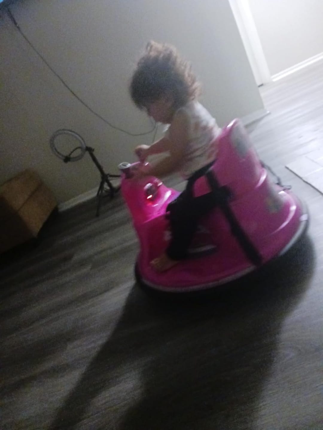 Customer photo review of TOBBI 12V Electric Kids Ride-on Bumper Car