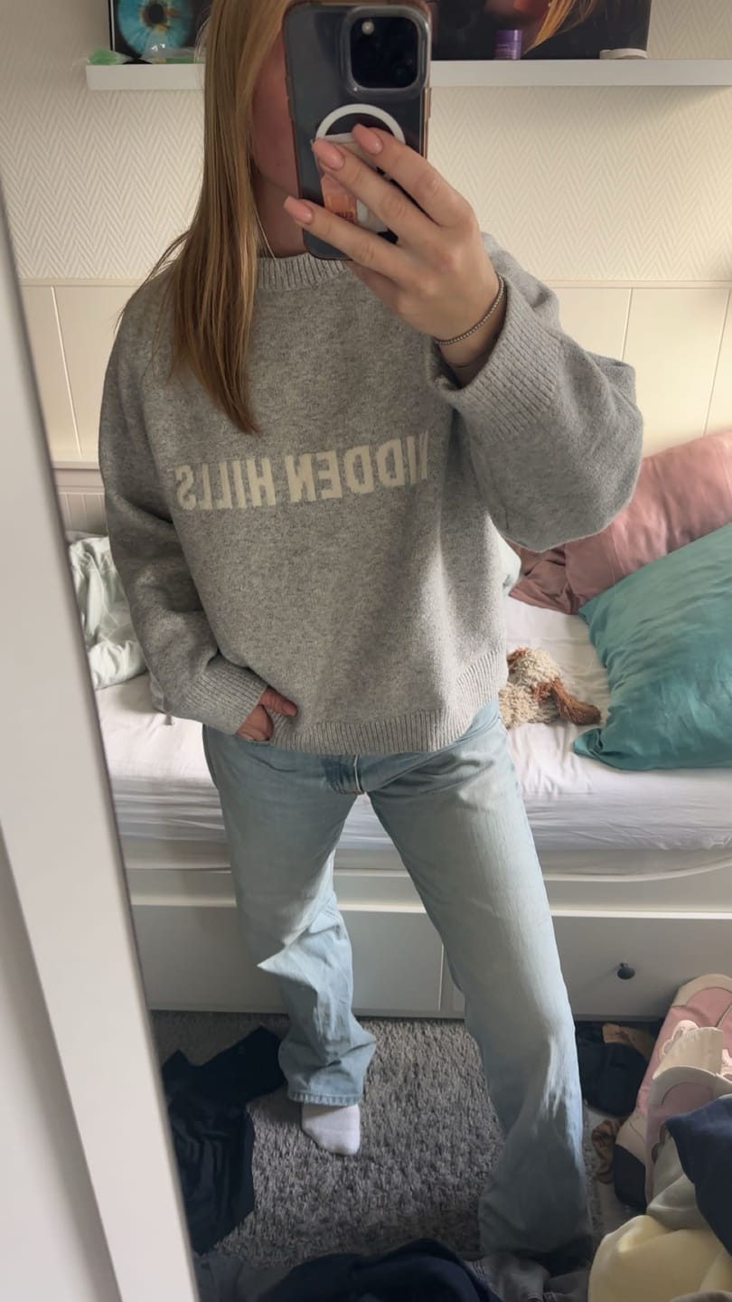 Customer photo review of KNIT SWEATER LIGHT GREY