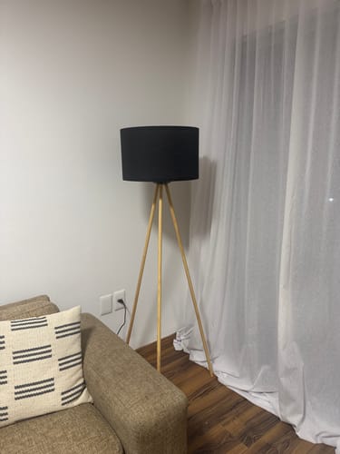 Customer photo review of Lámpara Trípode Decorativa De Pie Premium