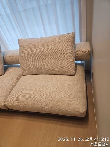 Customer photo of Flexform WING Sofa installation 3