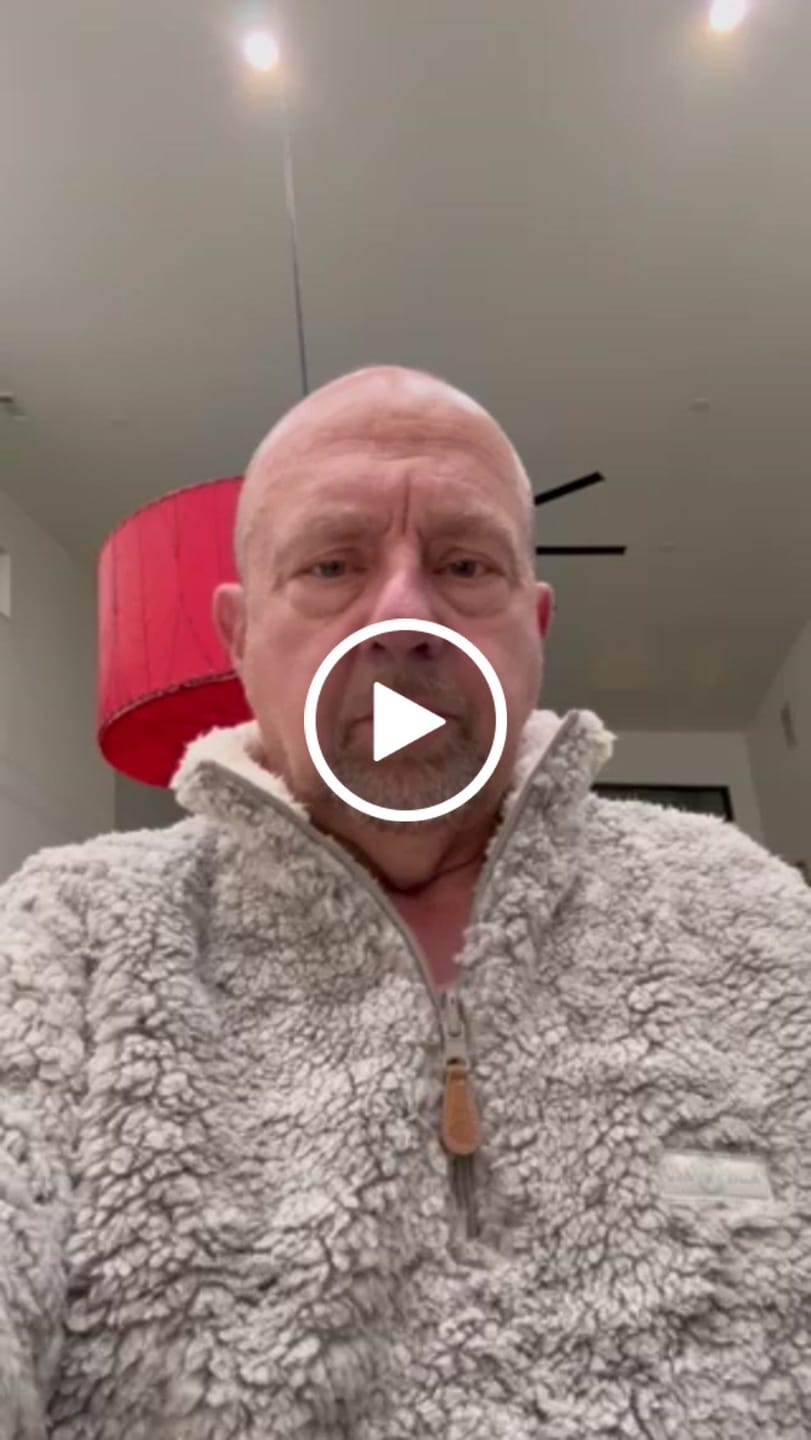 Customer video review of Reversible Double Sherpa 1/4 Zip