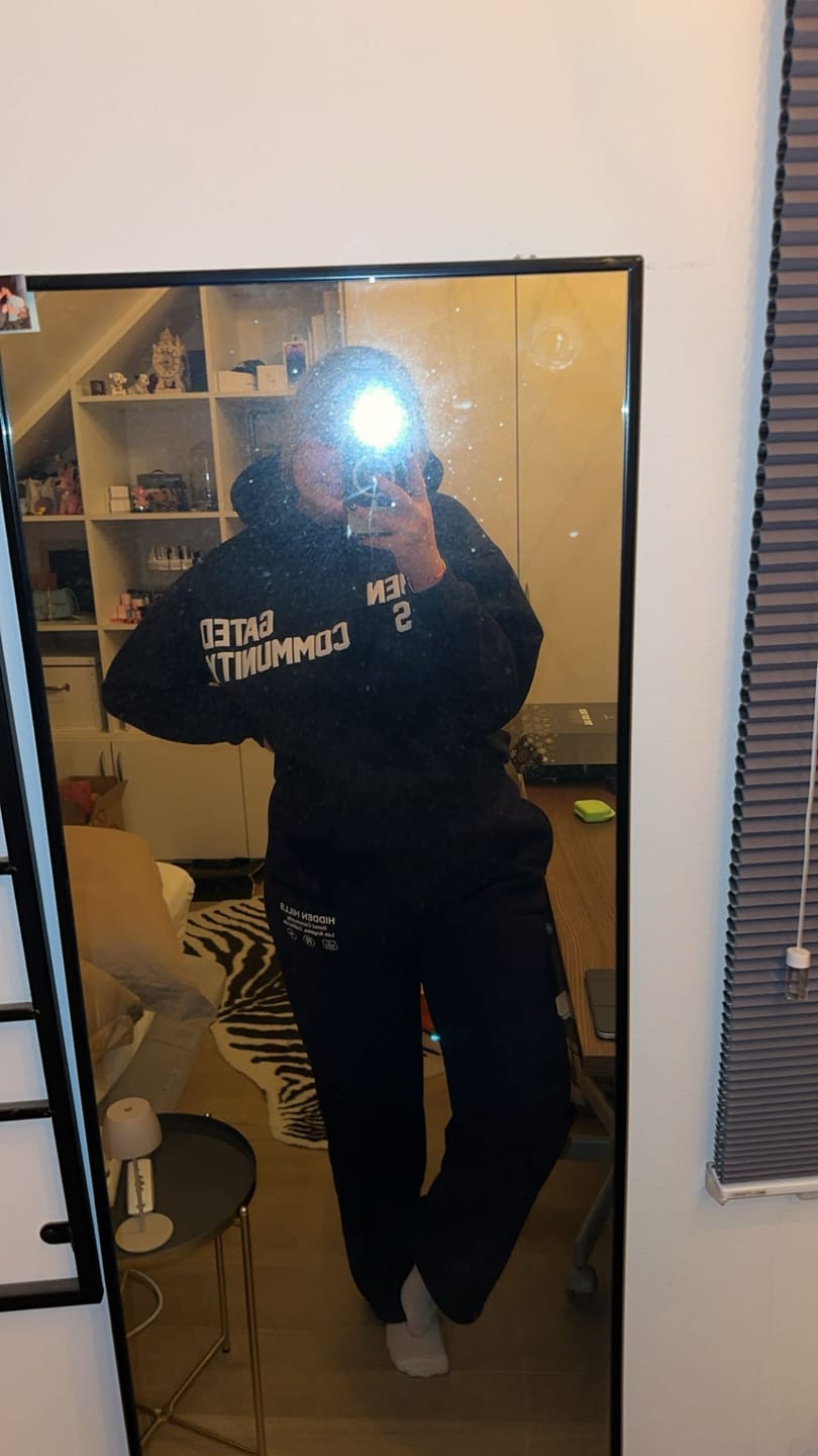 Customer photo review of LABEL STRAIGHT LEG SWEATPANTS NAVY
