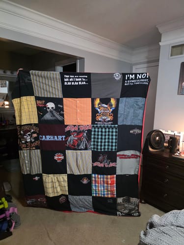 Customer photo review of Project Repat T-Shirt Quilt