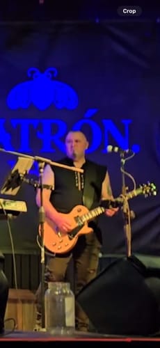Customer photo review of [NEW] ZERO-G Pro: Guitar & Bass Strap
