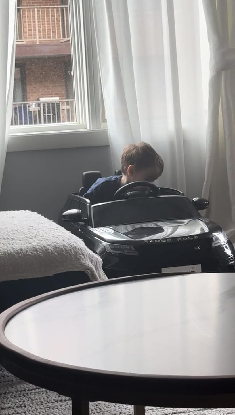 Customer photo review of TOBBI 12V Licensed Land Rover Electric Kids Ride On Car