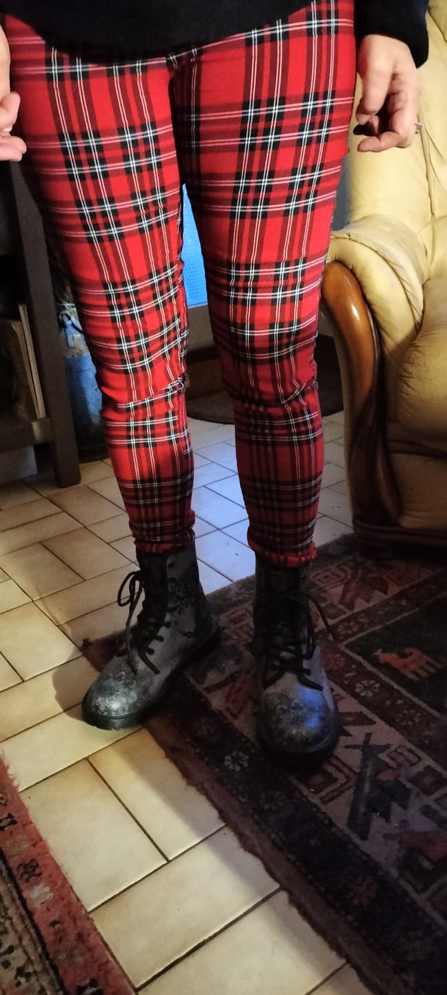 Customer photo review of Boots Yumkaax