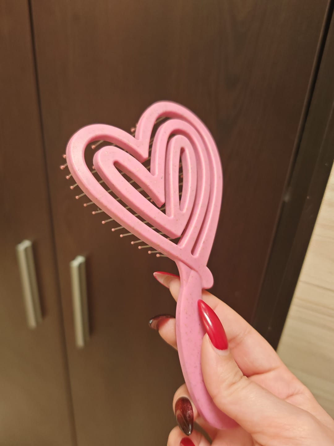 Customer photo review of Четка за коса "Споделено сърце" Doori Cosmetics