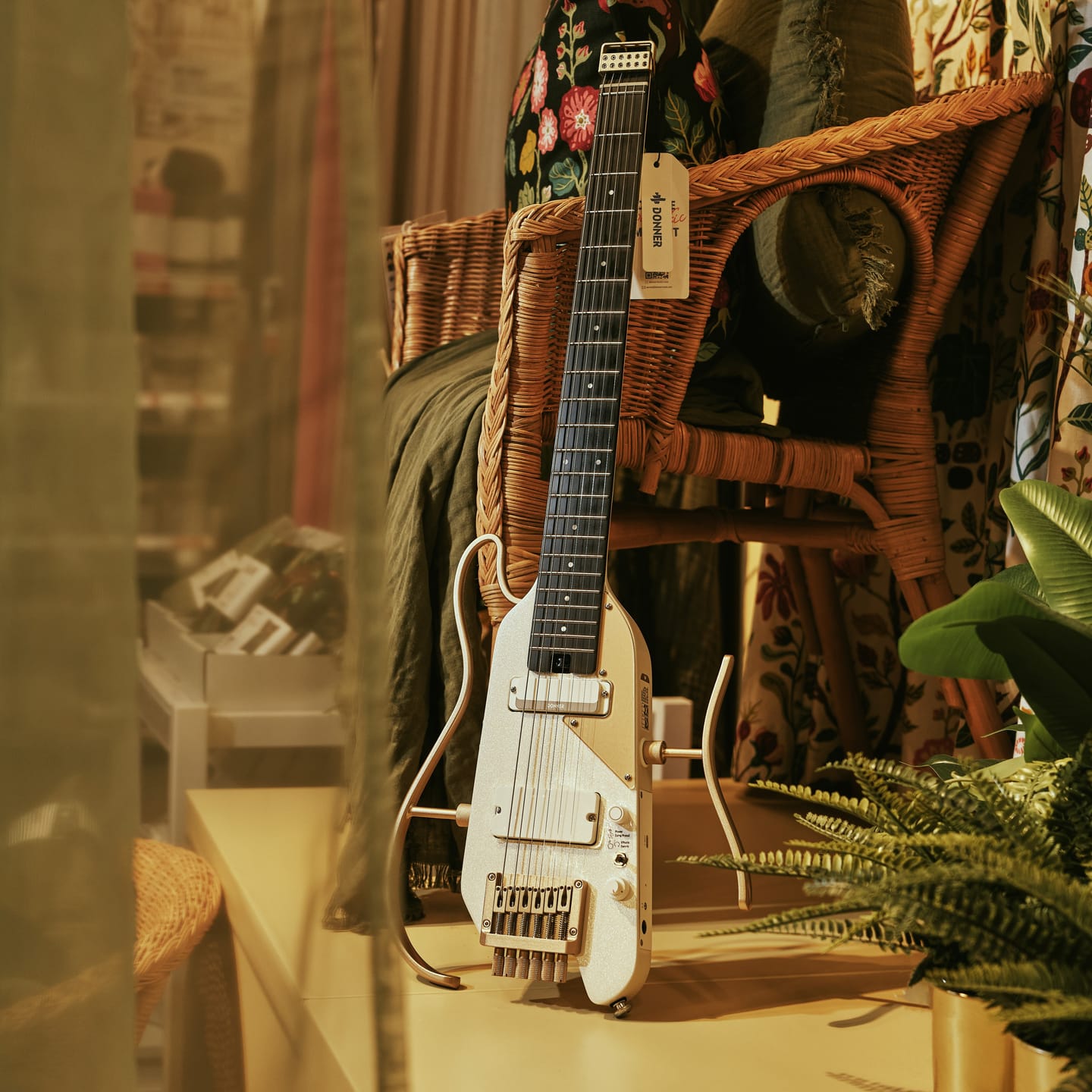 Customer photo review of Donner HUSH™ X PRO Guitare Électrique