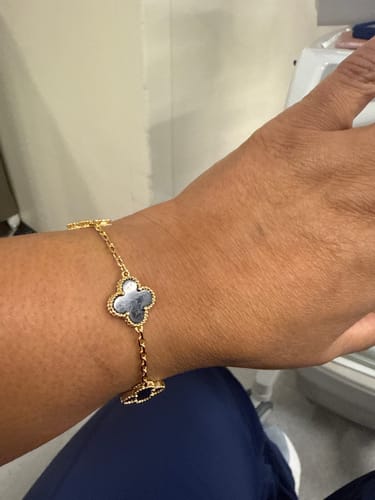 Customer photo review of CLOVER BRACELET 5 MOTIFS ONYX