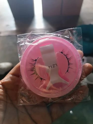 Customer photo review of MagLuxe™ Magnetic Lashes