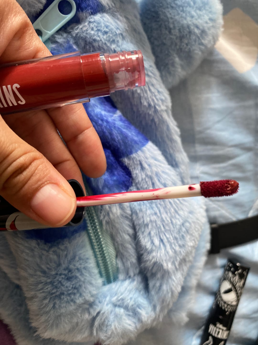Customer photo review of Labial Líquido Mate Cruella