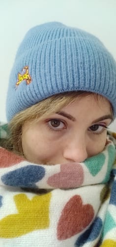 Marjolaine M. review of BLUE LEOPARD BEANIE ADULT image 1 out of 1