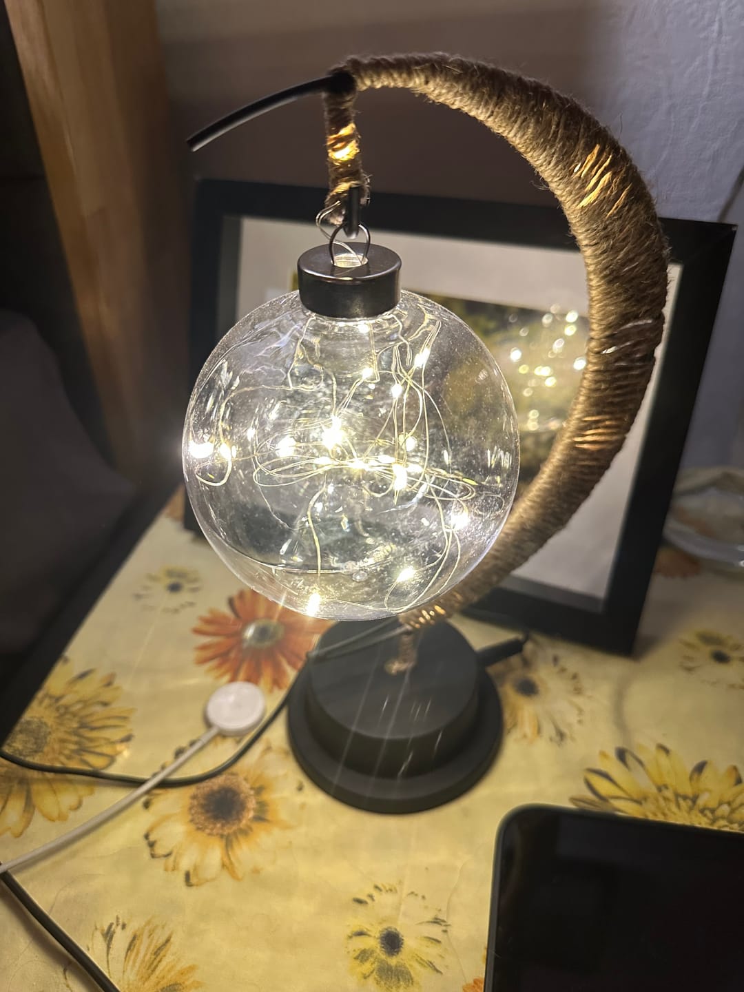 Customer photo review of Bäumlein® - Halbmond Lampe