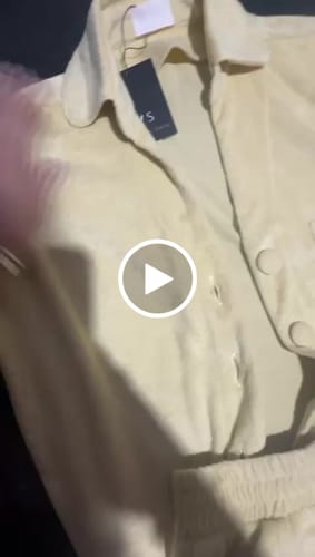 Customer video review of Camisa Manga Curta Atoalhado Amarelo Manteiga