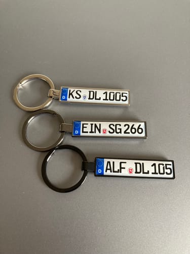 Customer photo review of Kennzeichen Schlüsselanhänger Mini Nummernschild Metall