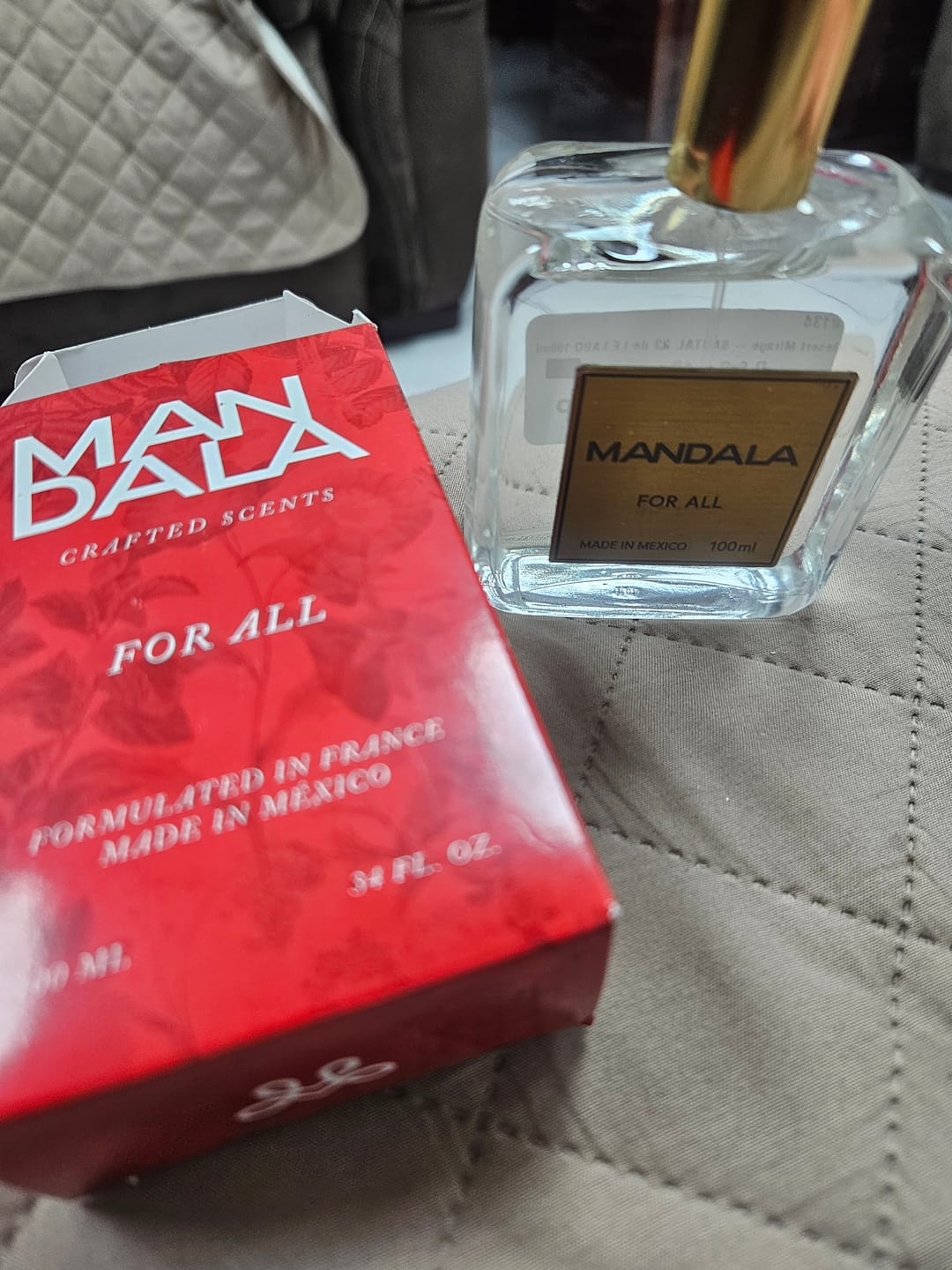 Customer photo review of Desert Mirage - Inspirado en SANTAL 33 de LE LABO 100ml-