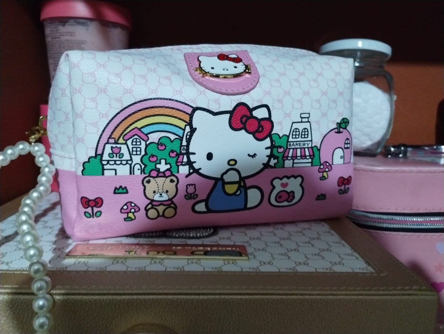 Customer photo review of Cosmetiquera | Hello Kitty