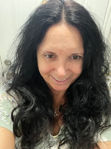 Customer photo review of The Ultimate Dyed Gray Hair Guide | Free gift