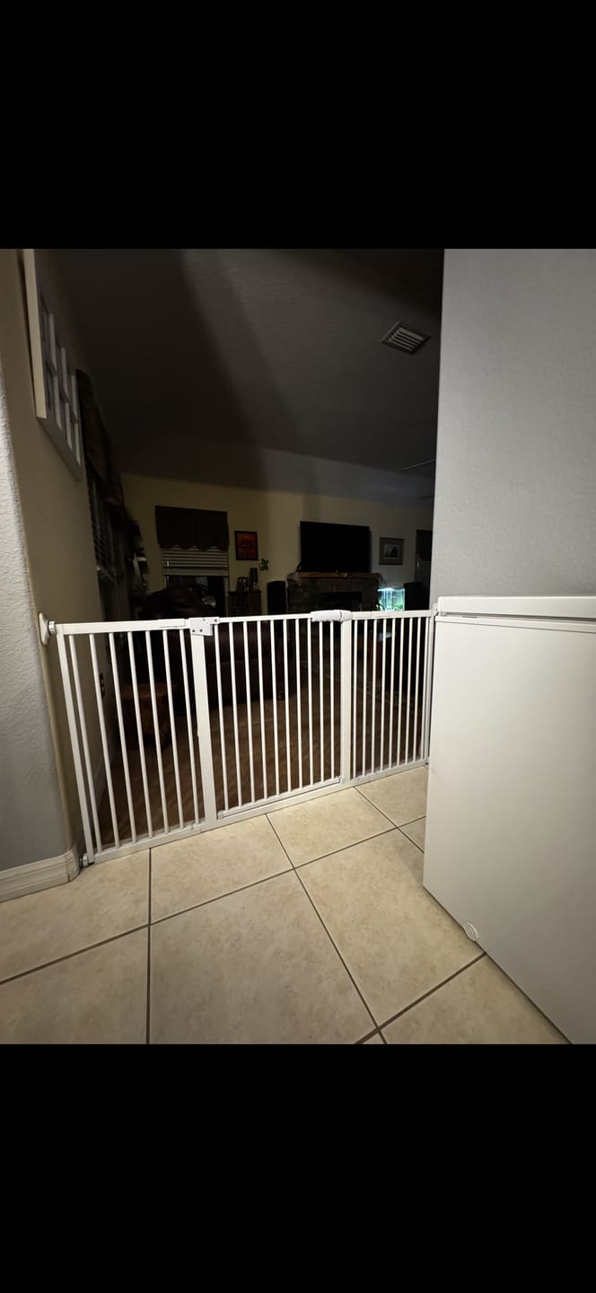 Customer photo review of FairyBaby 30" Tall Safety Gate with Narrow Bar Spacing