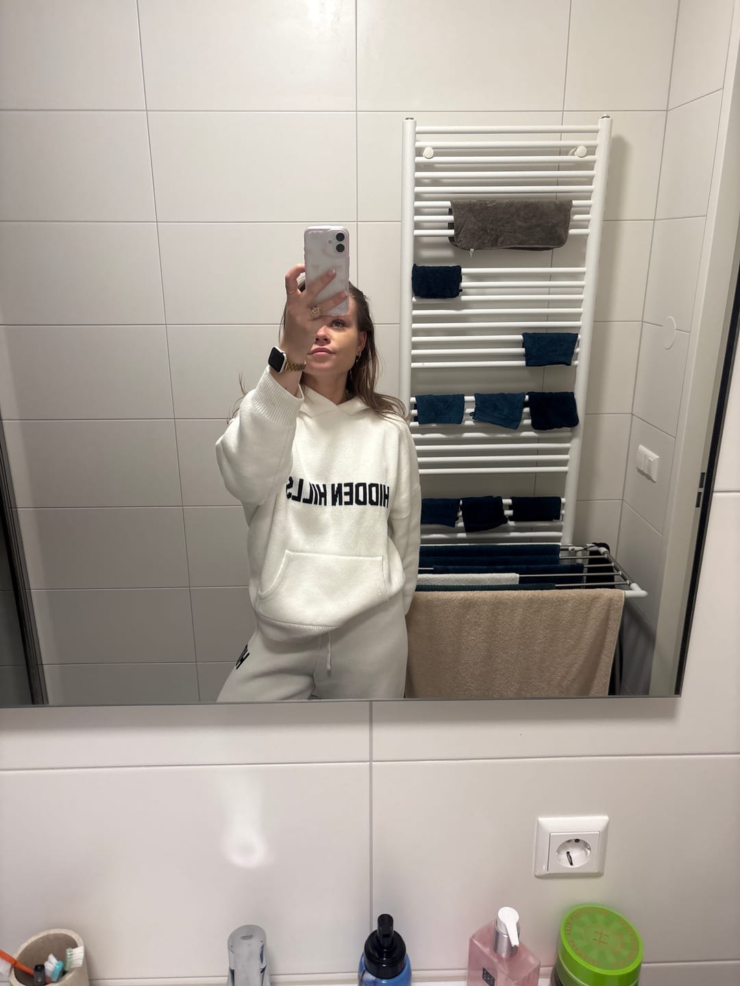 Customer photo review of KNIT SWEATPANTS OFF WHITE