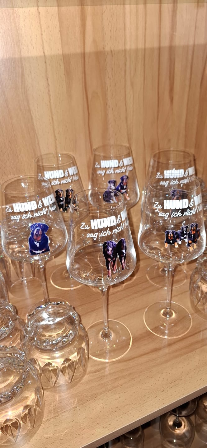 Customer photo review of Zu Hund und Wein sag ich nicht nein - Individuelles Weinglas