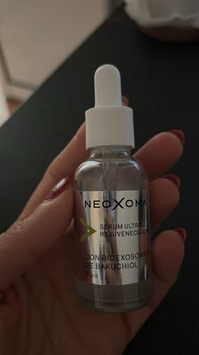 Customer photo review of Sérum de Exosomas Ultra Rejuvenecedor con Bioexosomas de Bakuchiol