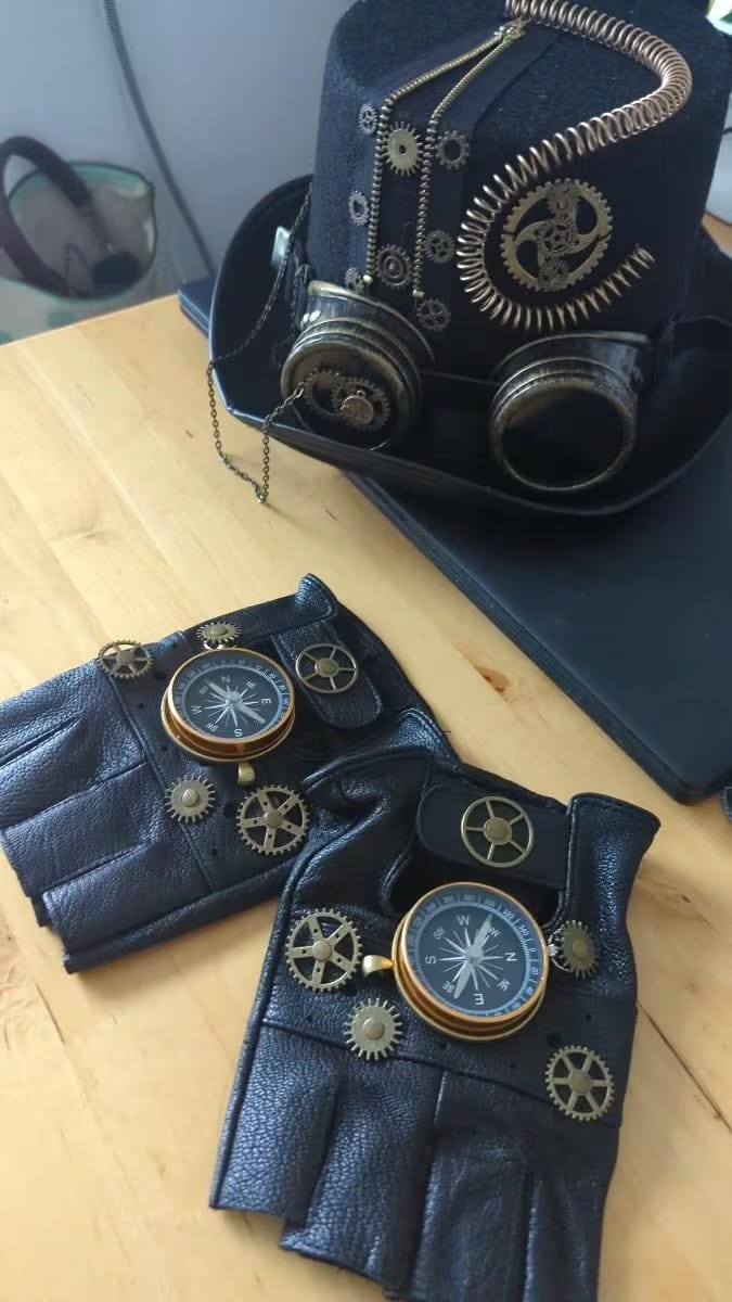 Customer photo review of Steampunk compass gloves