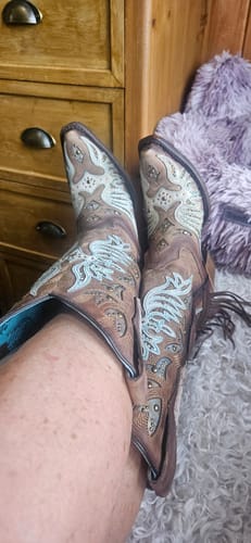 Customer photo review of Corral Ladies Brown Orix Inlay White Overlay Studs Fringe Boots C3904
