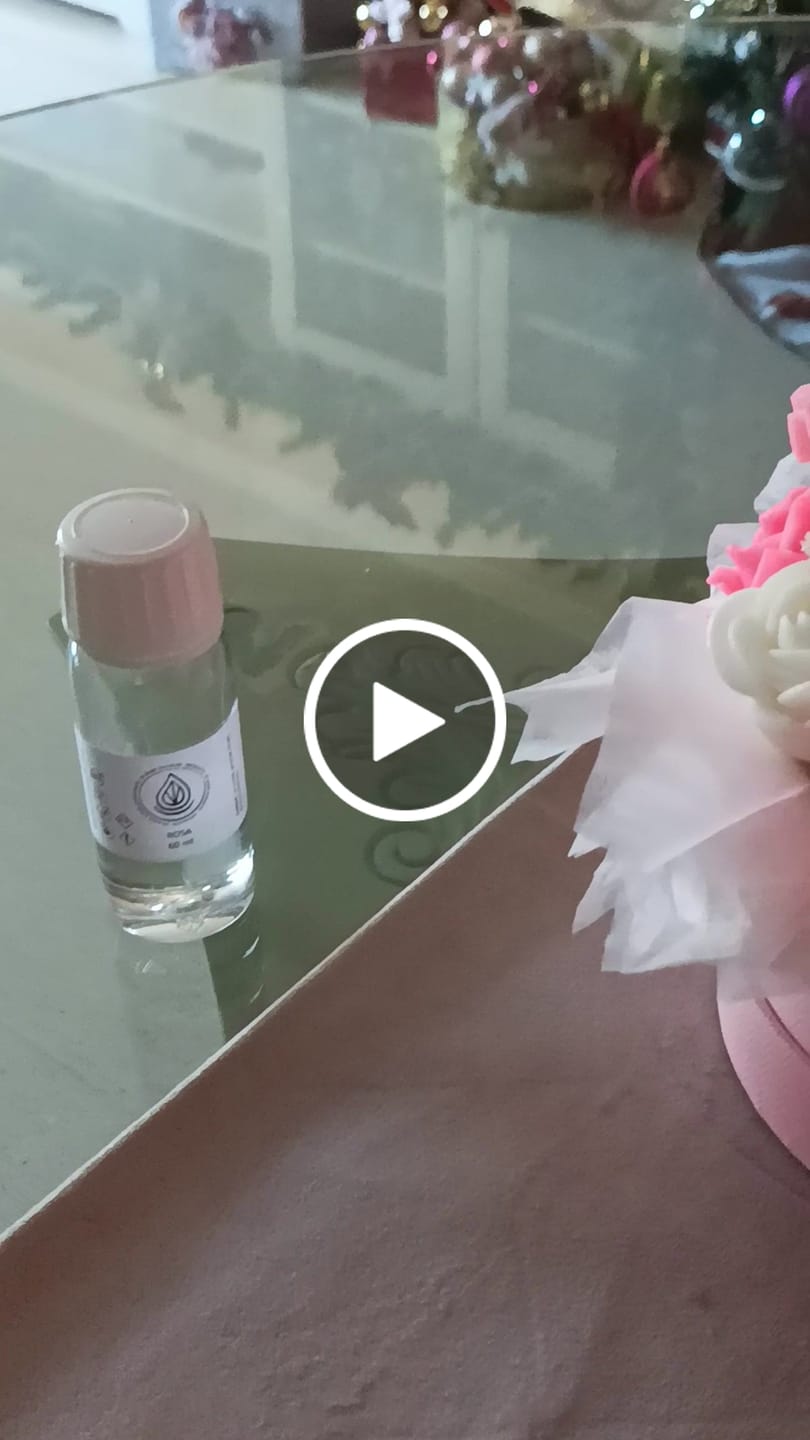 Customer video review of Fragancia ROSA