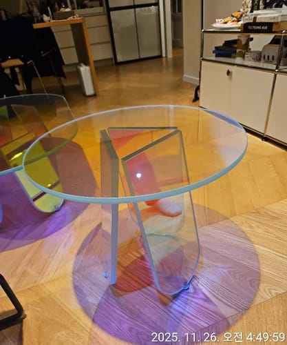 Customer photo of Glas Italia SHIMMER low round coffee table
