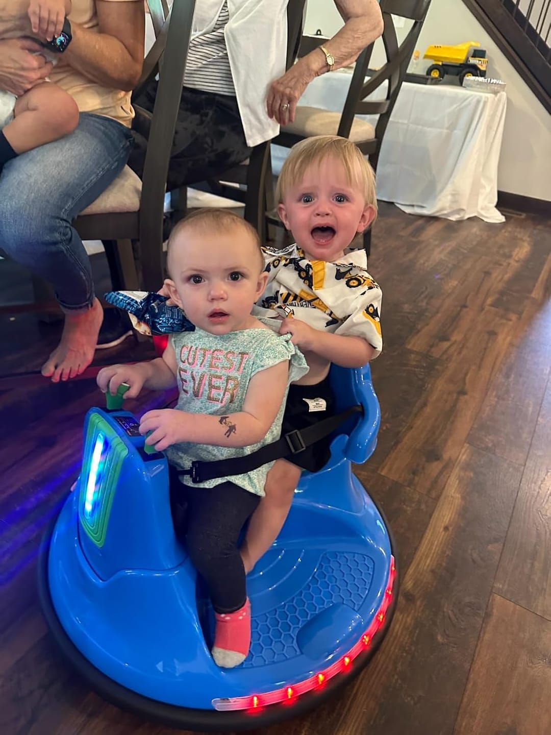 Customer photo review of TOBBI 12V Electric Kids Ride-on Bumper Car