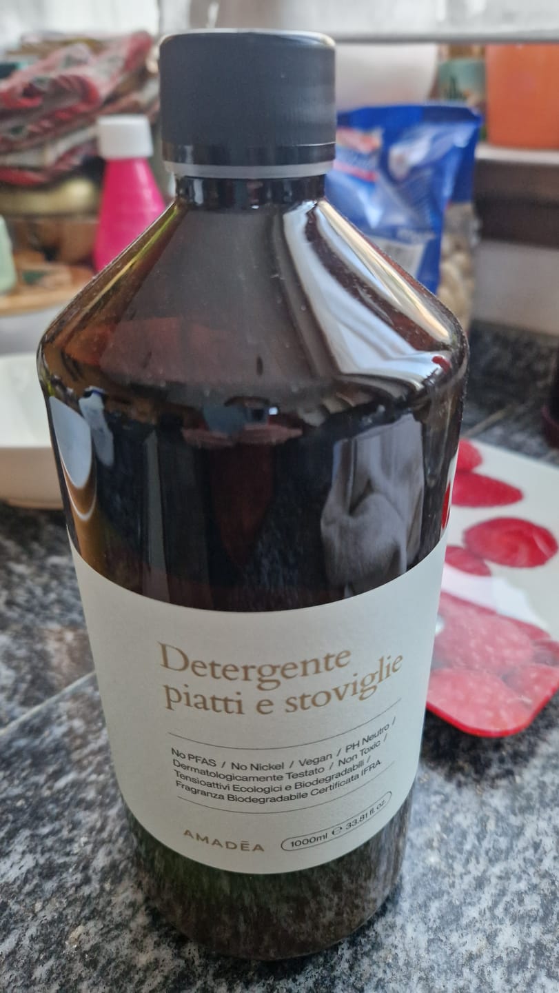 Customer photo review of Detergente piatti e stoviglie - Ricarica da 1L