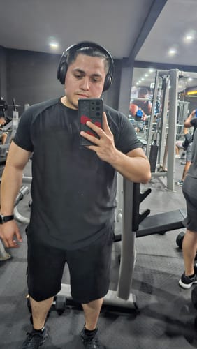 Customer photo review of Training Sport Tee - Black