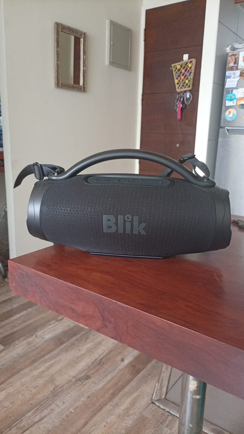 Customer photo review of Parlante Bluetooth Portátil Blik Powerbass60 60W 15 Hrs