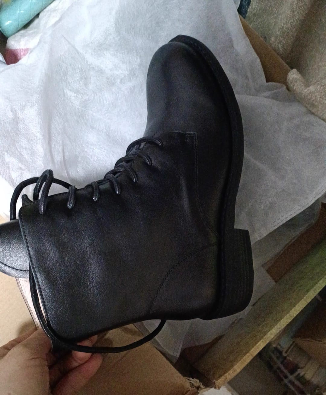 Customer photo review of Wide Toe Box Non-slip Leather Retro Ankle Boots