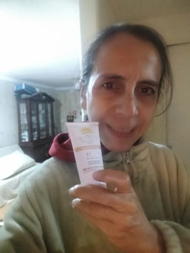 Customer photo review of Protector Solar Adaptable al Tono