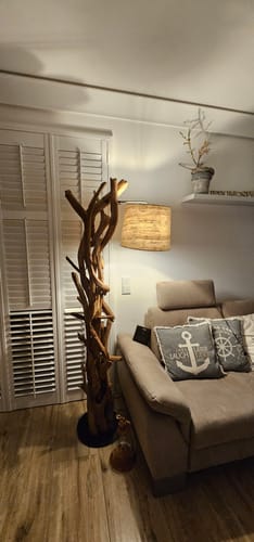 Customer photo review of Wurzel Holz Lampe MORGAN inkl. Lampenschirm Natur