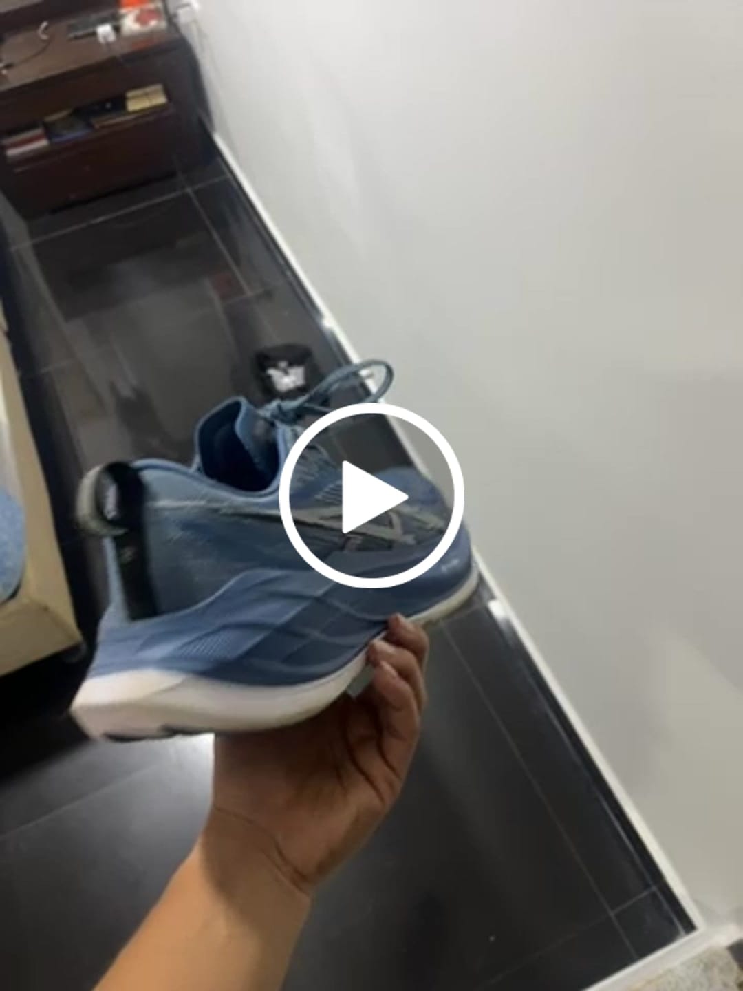 Customer video review of Asics Superblast 2 Unisex Winter Sea White