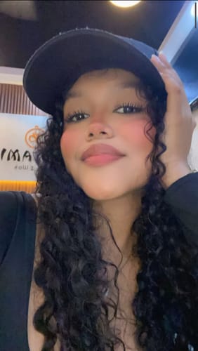 Customer photo review of BASE DE MAQUILLAJE LÍQUIDA 1ST SCENE