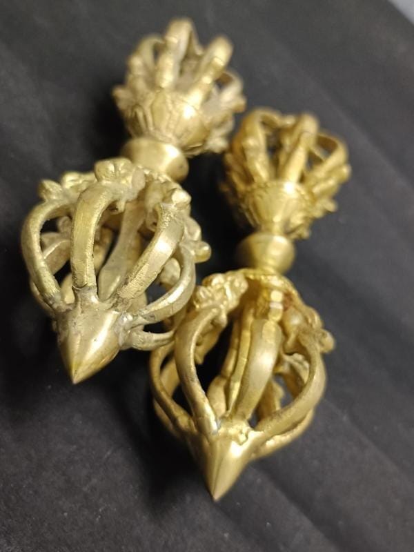 Customer photo review of Brass Vajra (Medium) – Pure 100% Brass Dorje Ritual Tool for Puja, Tibetan Meditation, and Home Temple Décor by Vastu Mandir