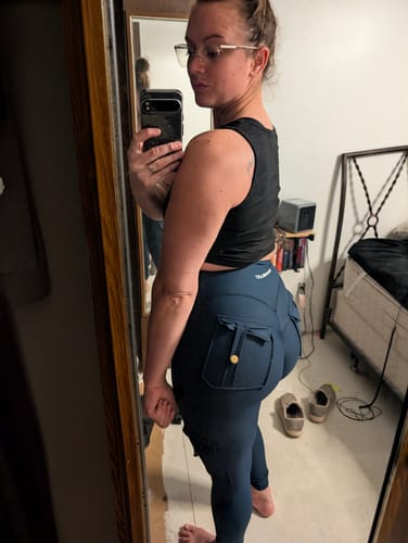 Customer photo review of Curve Cargo EVO Leggings