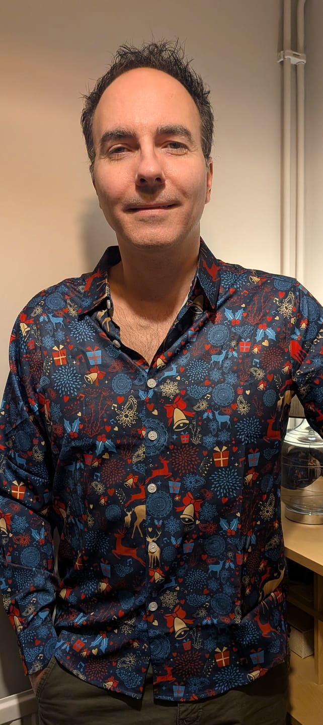 Customer photo review of Men's Vintage Christmas reindeer Printed Holiday Long Sleeve Shirt