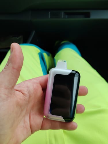 Customer photo review of SMOK Spaceman - SP40000 - 40000 Bouffées - 2% de nicotine - Puff Jetable / Vape Disposable