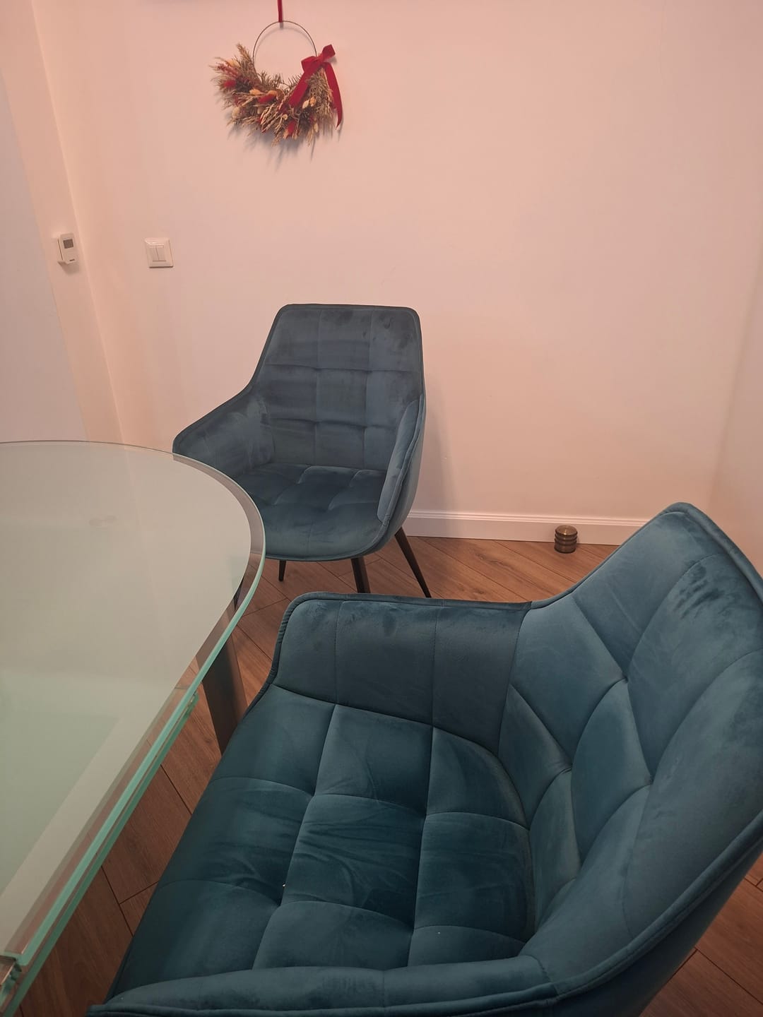 Customer photo review of Scaun Lilia, turcoaz/negru, stofa catifelata/metal, 59x45x90 cm